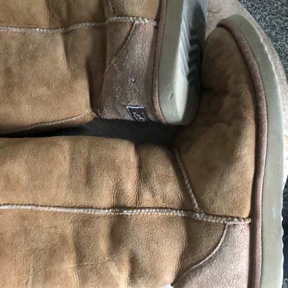 Women’s UGG Australia Chestnut Boots size 8 - Picture 2 of 3